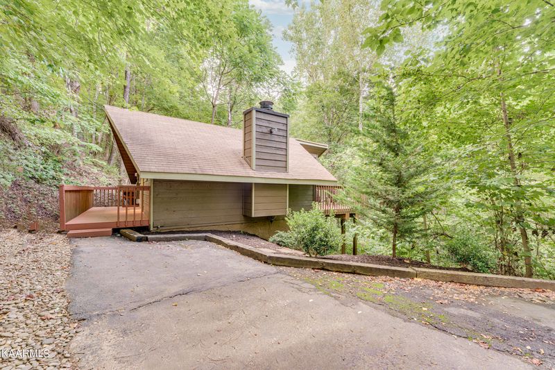 1774 Ridgecrest Dr, Sevierville, TN 37876