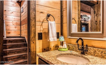 1775 Bluff Ridge Rd, Sevierville, TN 37876
