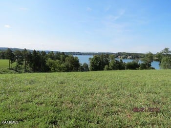 1775 Bulwark Way, Lenoir City, TN 37772