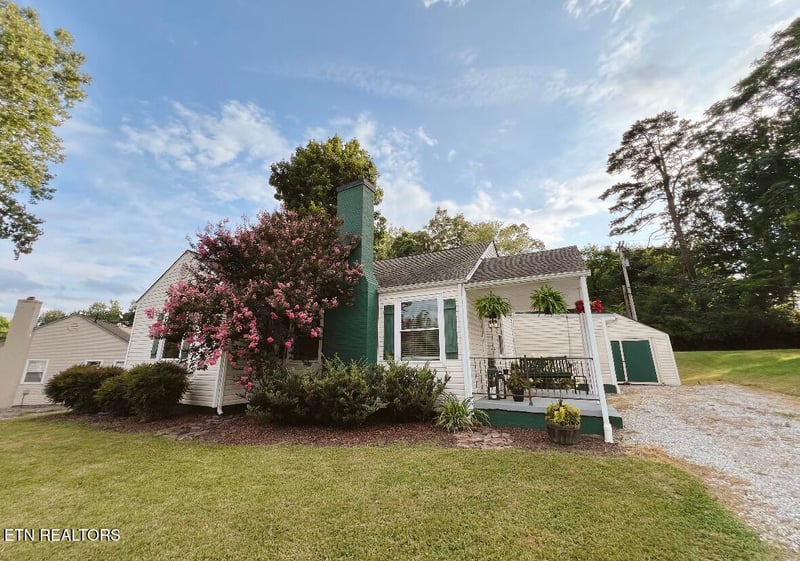 1777 Dalton St, Alcoa, TN 37701