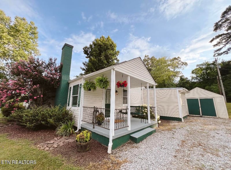 1777 Dalton St, Alcoa, TN 37701