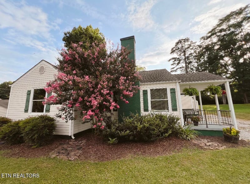1777 Dalton St, Alcoa, TN 37701