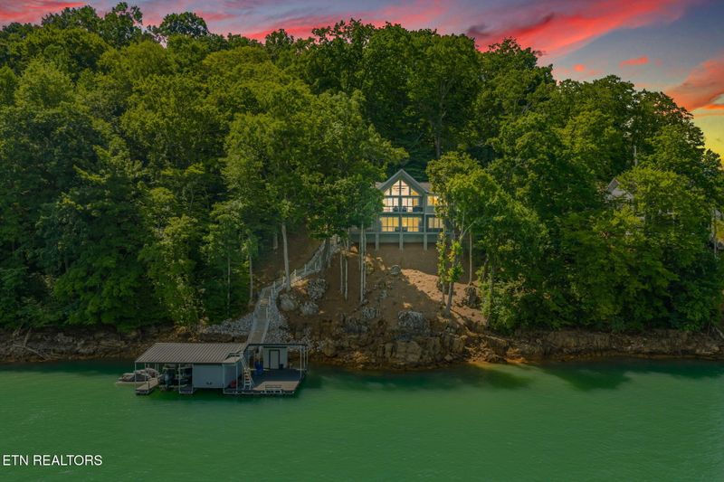 1779 Cove Pointe Rd, Lafollette, TN 37766