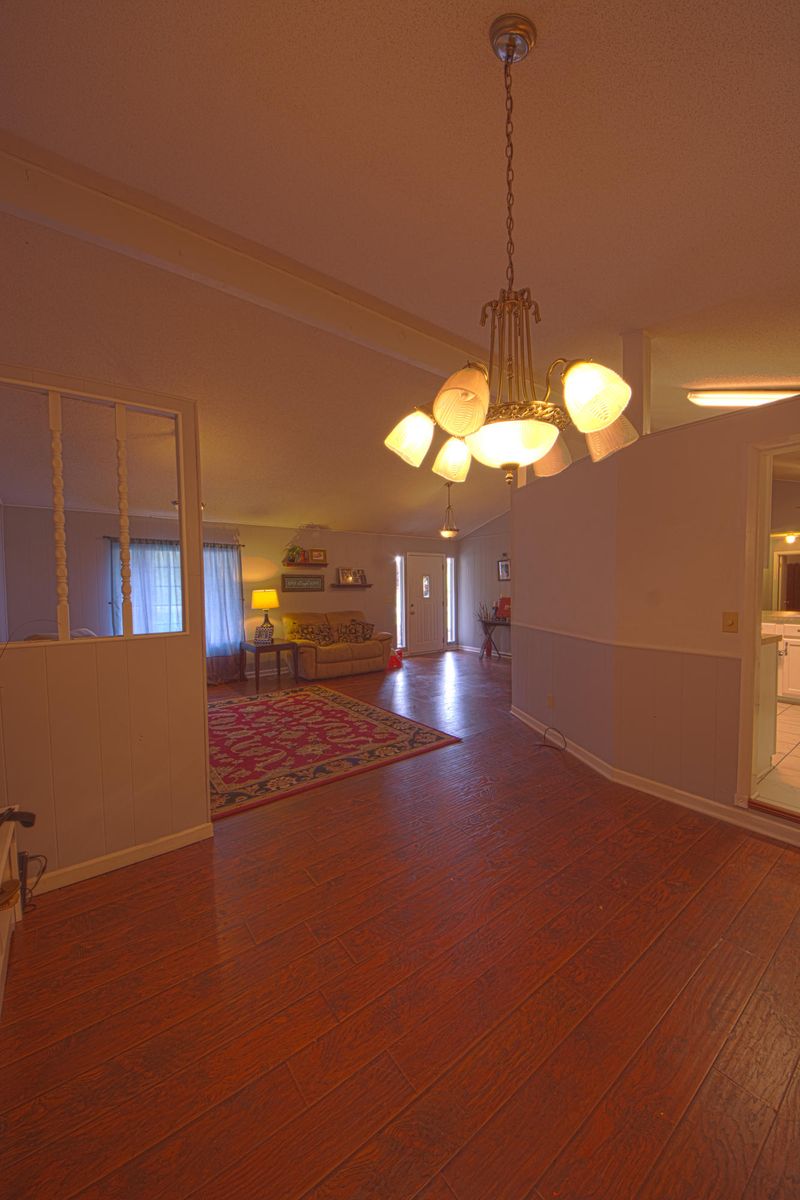 178 Cherry Ln, Jacksboro, TN 37757