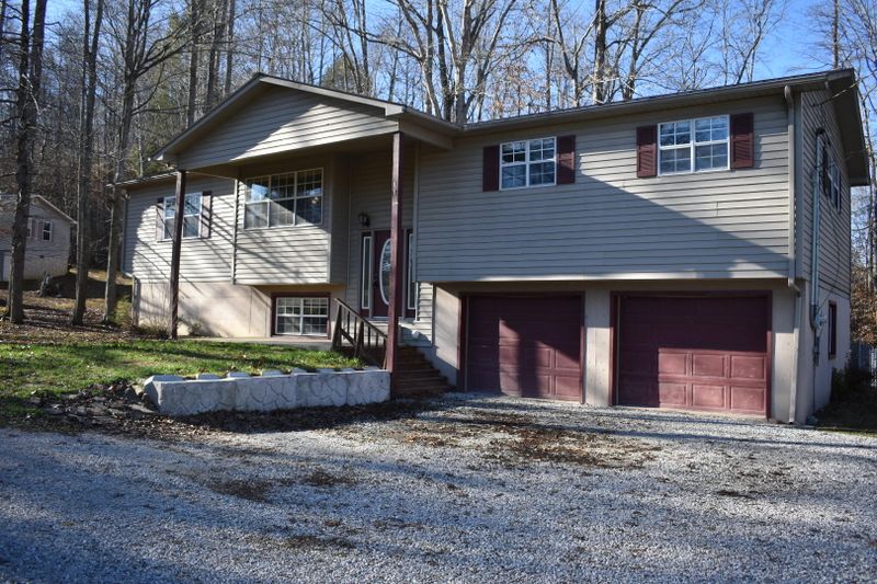 178 Elm St, Helenwood, TN 37755
