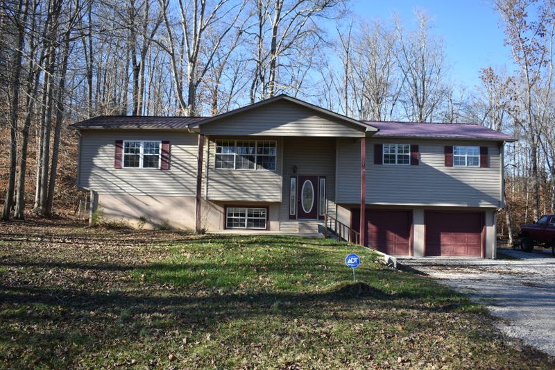 178 Elm St, Helenwood, TN 37755