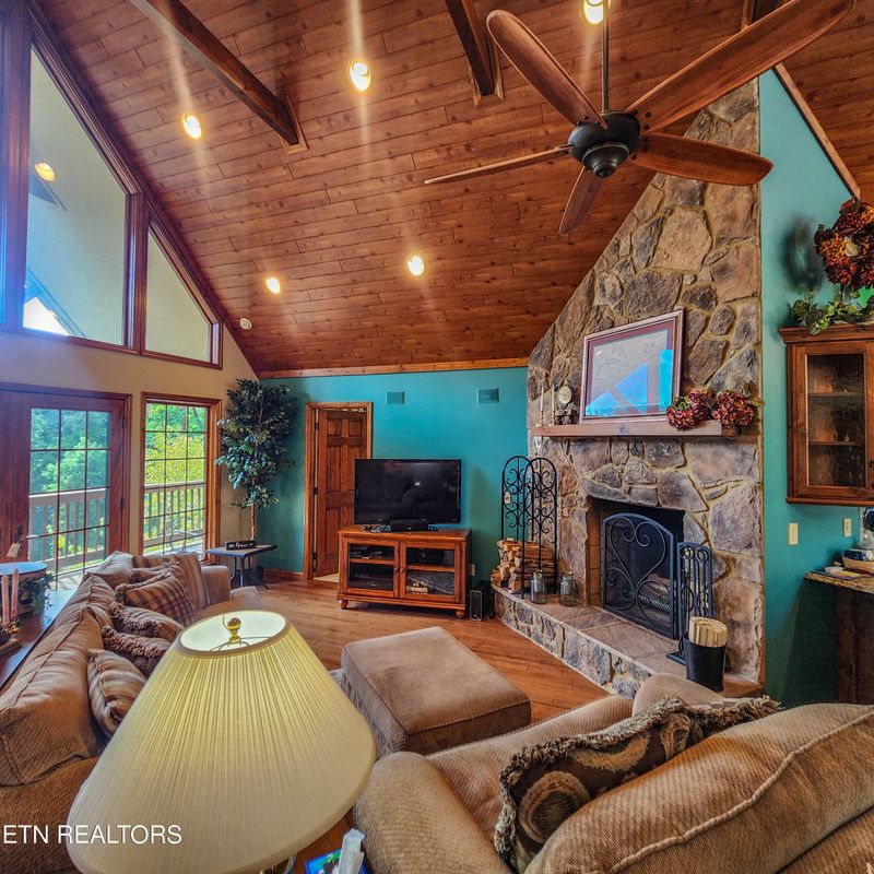 178 Emerald Point, Sharps Chapel, TN 37866