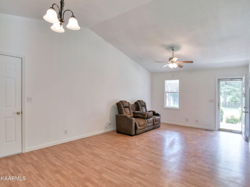 178 Gray Rd, Maynardville, TN 37807