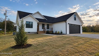 178 Hemlock Springs Dr, Helenwood, TN 37755