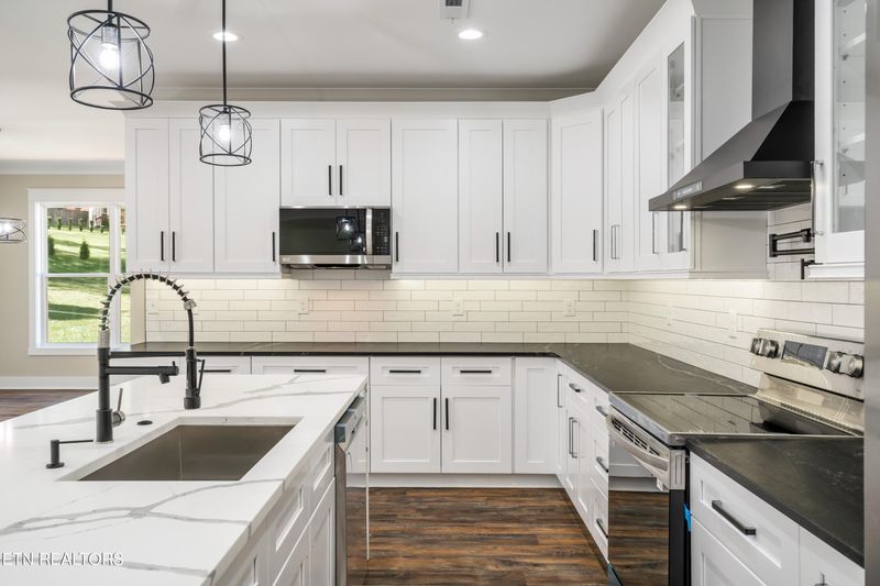 178 Kawga Way, Loudon, TN 37774