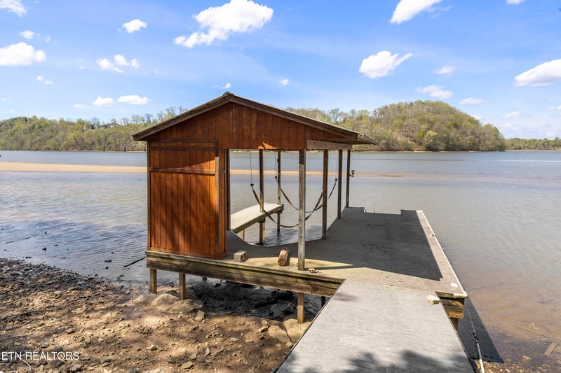 178 Marble Bluff Dr, Kingston, TN 37763