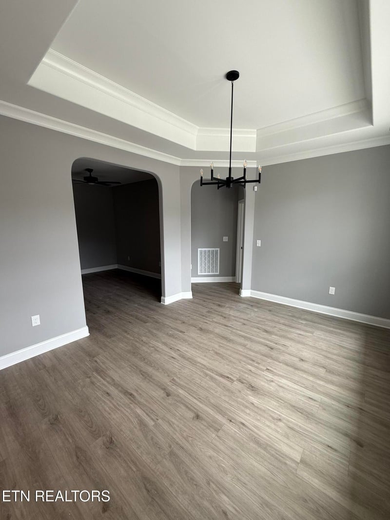 178 River Birch Dr, Lenoir City, TN 37771
