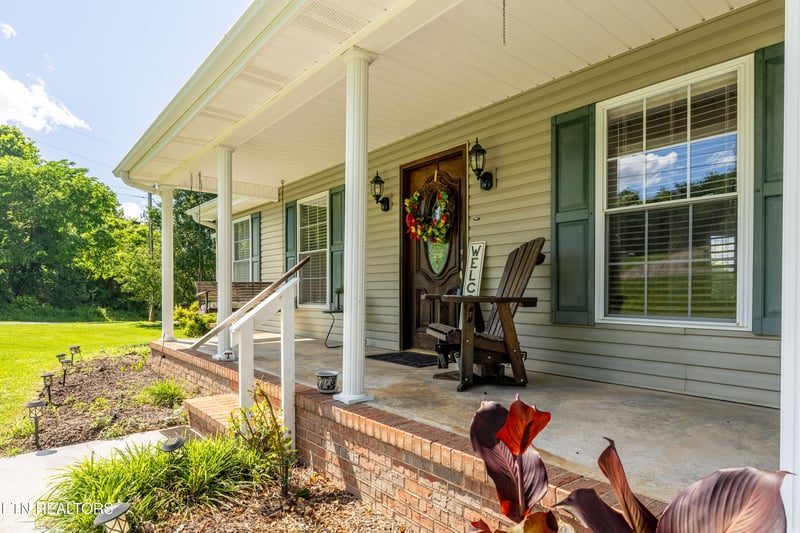 178 Scenic Hill Ln, Lenoir City, TN 37771