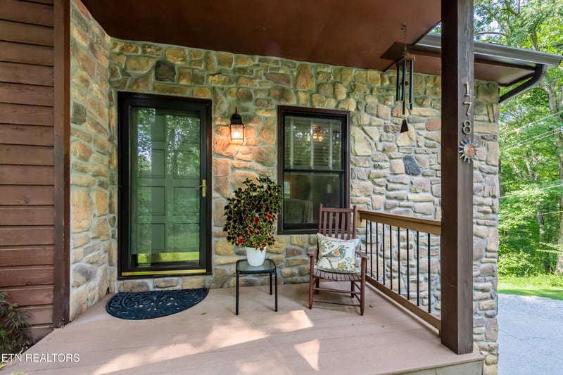 178 W Norris Rd, Norris, TN 37828