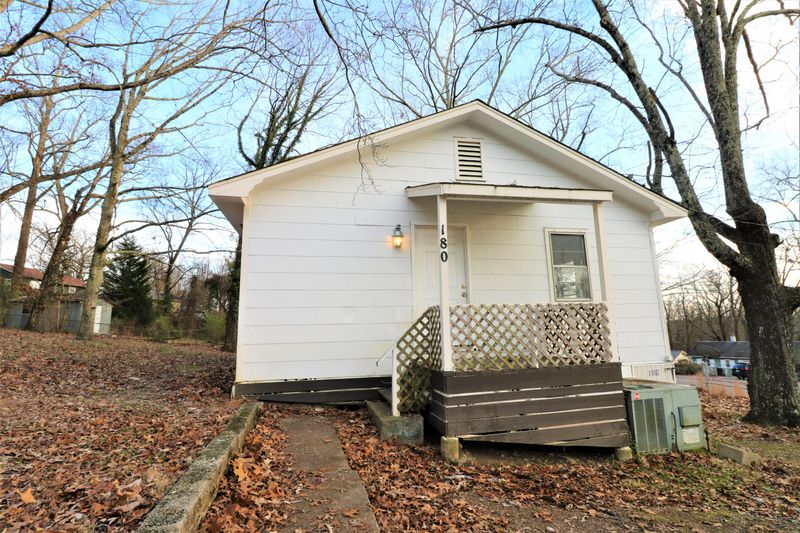 178 W Wadsworth Cir, Oak Ridge, TN 37830