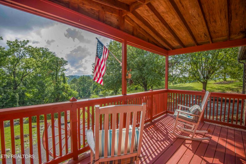1781 Indian Ln, Sevierville, TN 37876