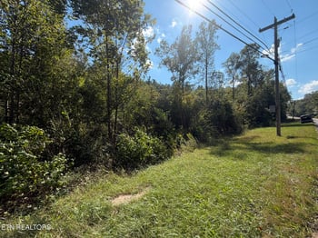 1783 Airport Rd, Oakdale, TN 37829
