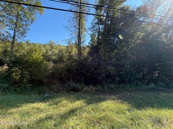 1783 Airport Rd, Oakdale, TN 37829