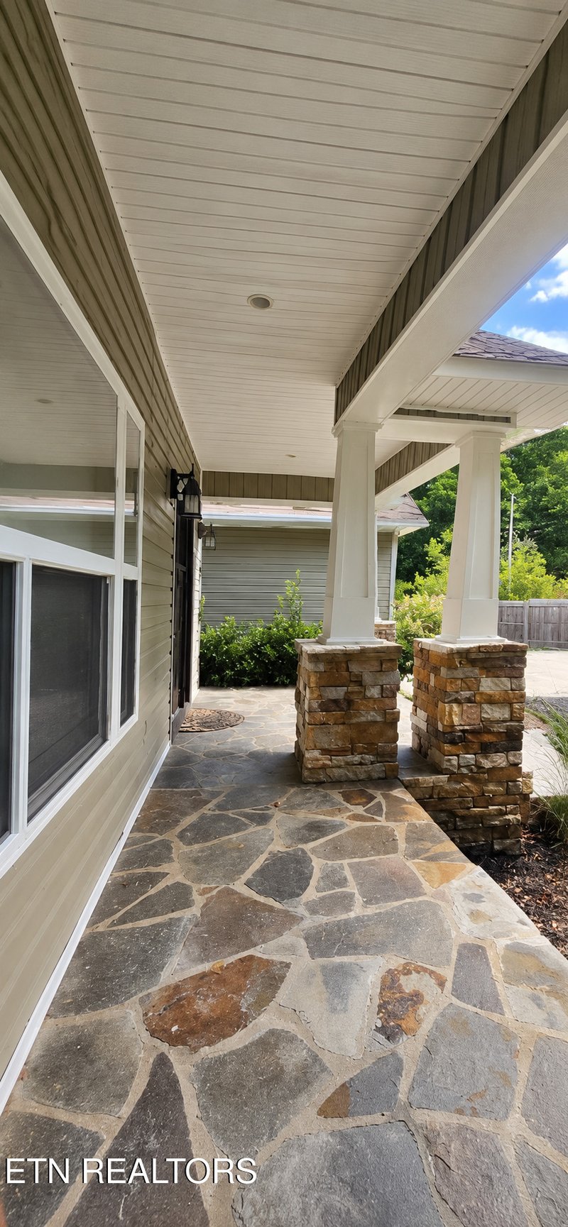 179 Champ West Rd, Helenwood, TN 37755