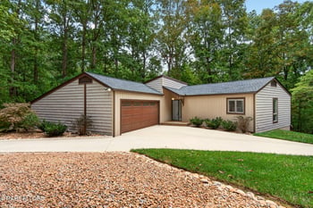 179 Devon Rd, Crossville, TN 38558