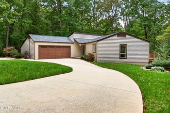 179 Devon Rd, Crossville, TN 38558