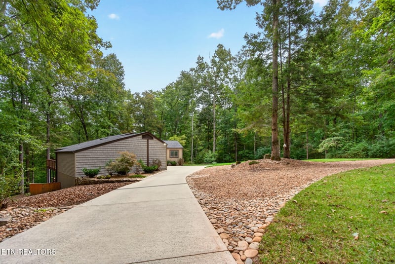 179 Devon Rd, Crossville, TN 38558