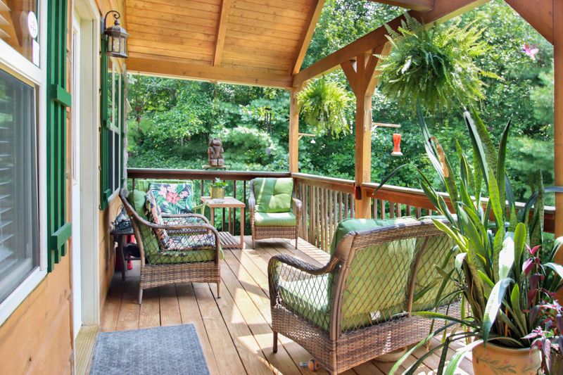179 Massingale Rd, Tellico Plains, TN 37385