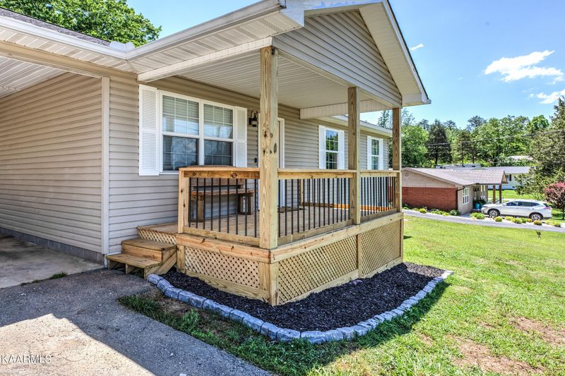 179 Mccarty Rd, Lafollette, TN 37766