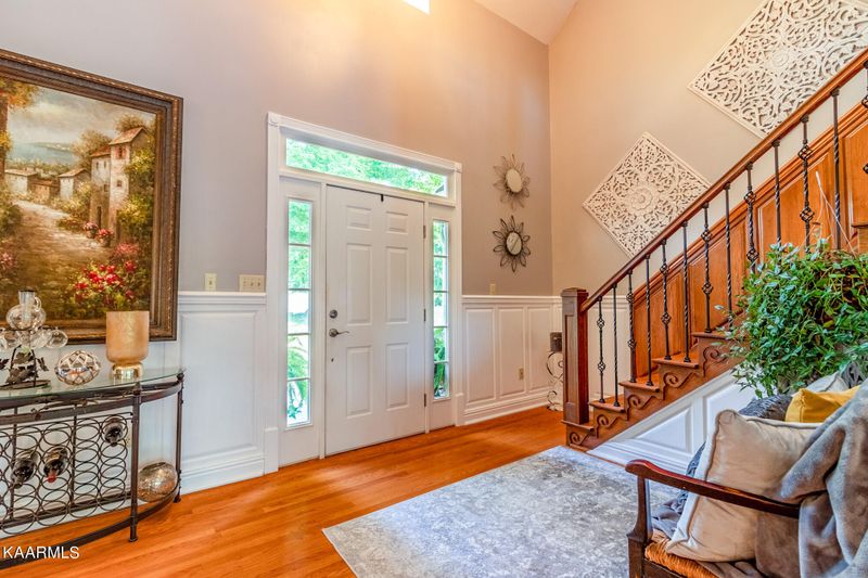 179 Whippoorwill Dr, Oak Ridge, TN 37830