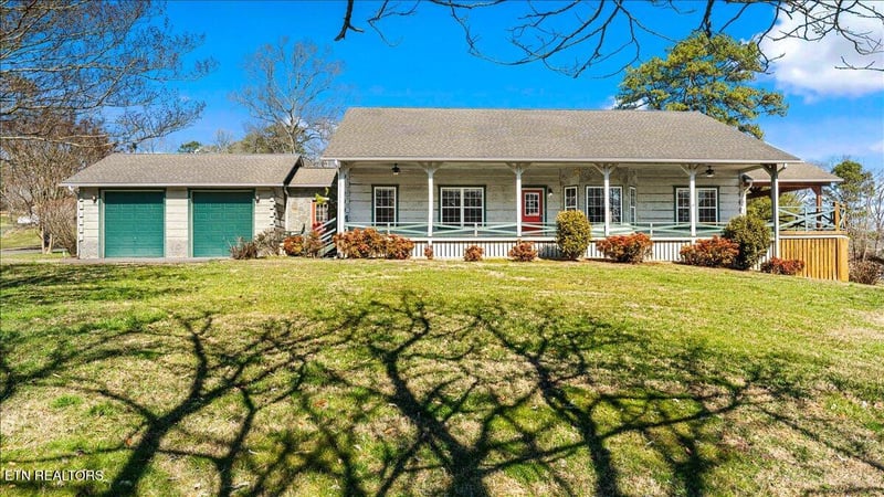 1793 Cherokee Dr, Bean Station, TN 37708
