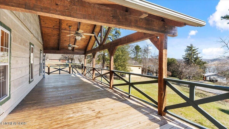 1793 Cherokee Dr, Bean Station, TN 37708