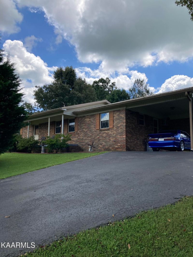 1799 Circle Dr, Loudon, TN 37774