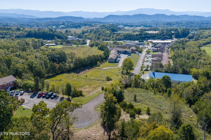 17R Murrell Meadows Dr, Sevierville, TN 37876