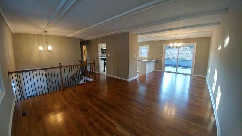 18 Converse Ln, Oak Ridge, TN 37830