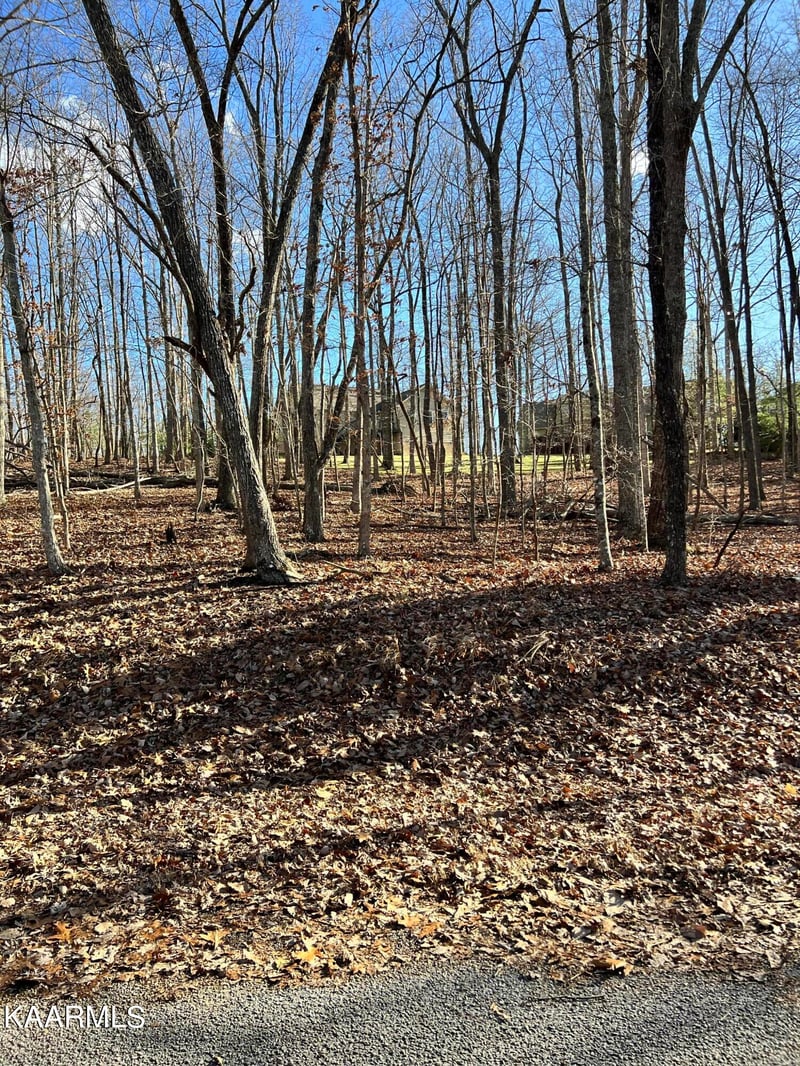 18 Harley Cir, Crossville, TN 38558