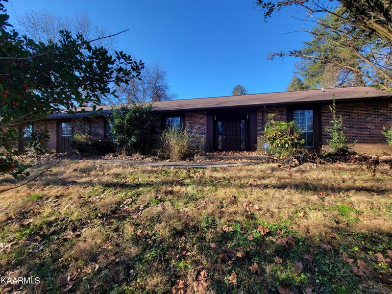 18 Lindale Ln, Oak Ridge, TN 37830