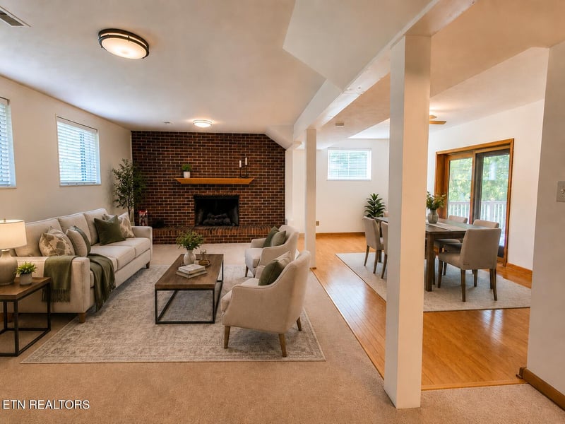18 Moore Ln, Oak Ridge, TN 37830