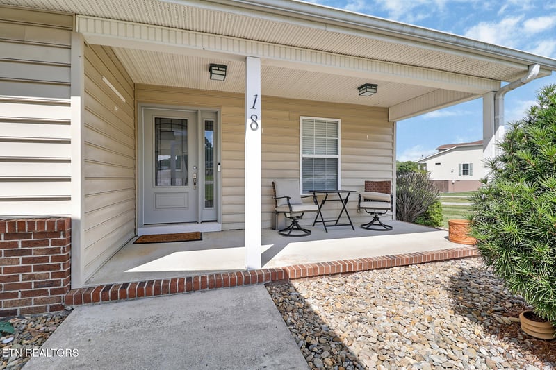 18 Our Way Dr, Crossville, TN 38555