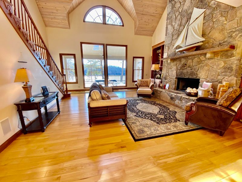 180 Cedar Creek Point, Lafollette, TN 37766
