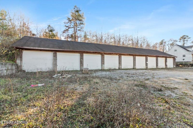 180 Church Rd, Lafollette, TN 37766