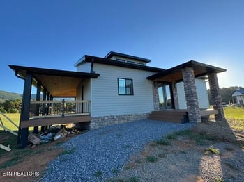180 County Line Rd, Dandridge, TN 37725