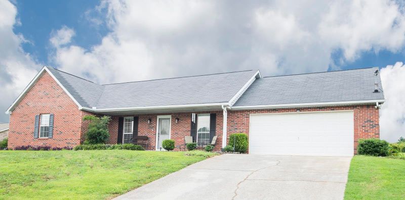 180 Covenant Cir, Lenoir City, TN 37772