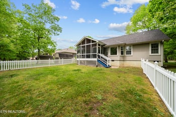 180 Cromwell Ln, Fairfield Glade, TN 38558