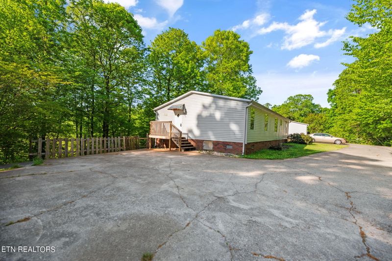 180 Cutters Ln, Clinton, TN 37716