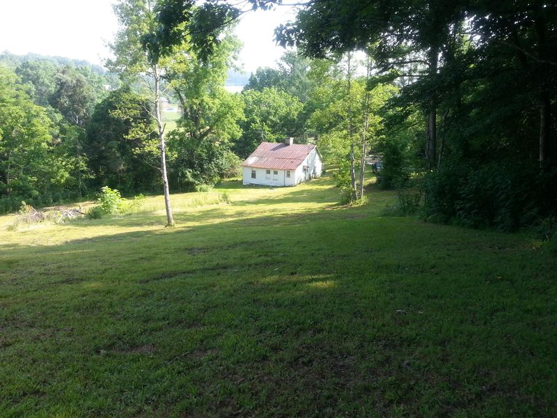 180 Dug Ridge Rd, Kingston, TN 37763