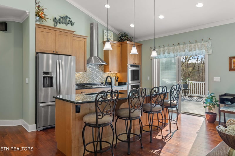 180 E Shore Dr, Rockwood, TN 37854