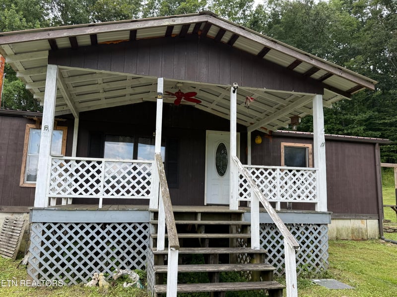 180 Grady Langley Rd, Lancing, TN 37770