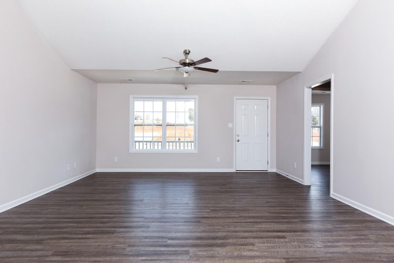 180 Hartfield Ln, Loudon, TN 37774