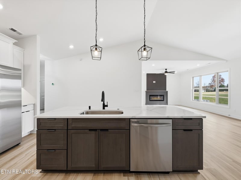 180 Kahite Greens Pl, Vonore, TN 37885