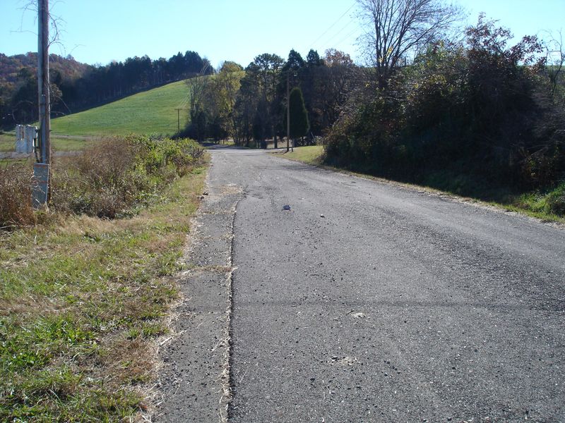 180 Littleton Dr, Loudon, TN 37774